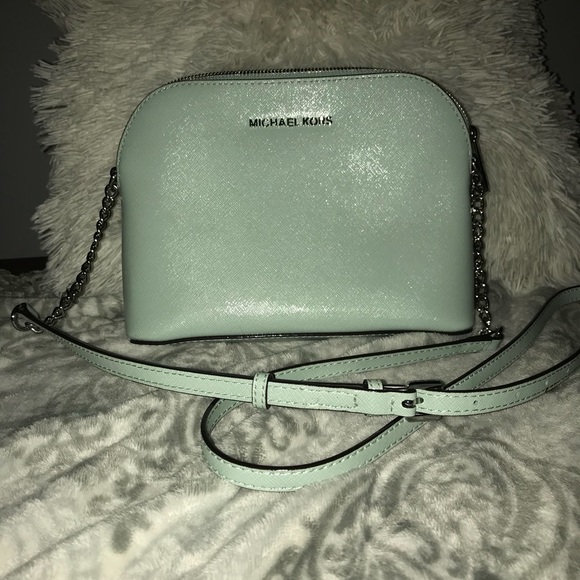 Michael Kors Handbags - BRAND NEW Michael Kors Crossbody